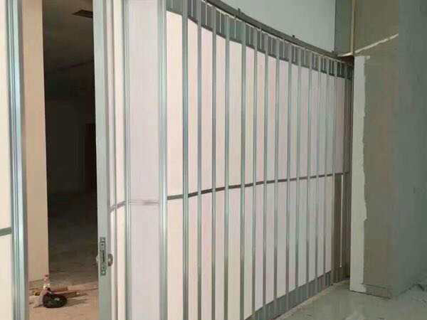 水晶卷簾門(mén)